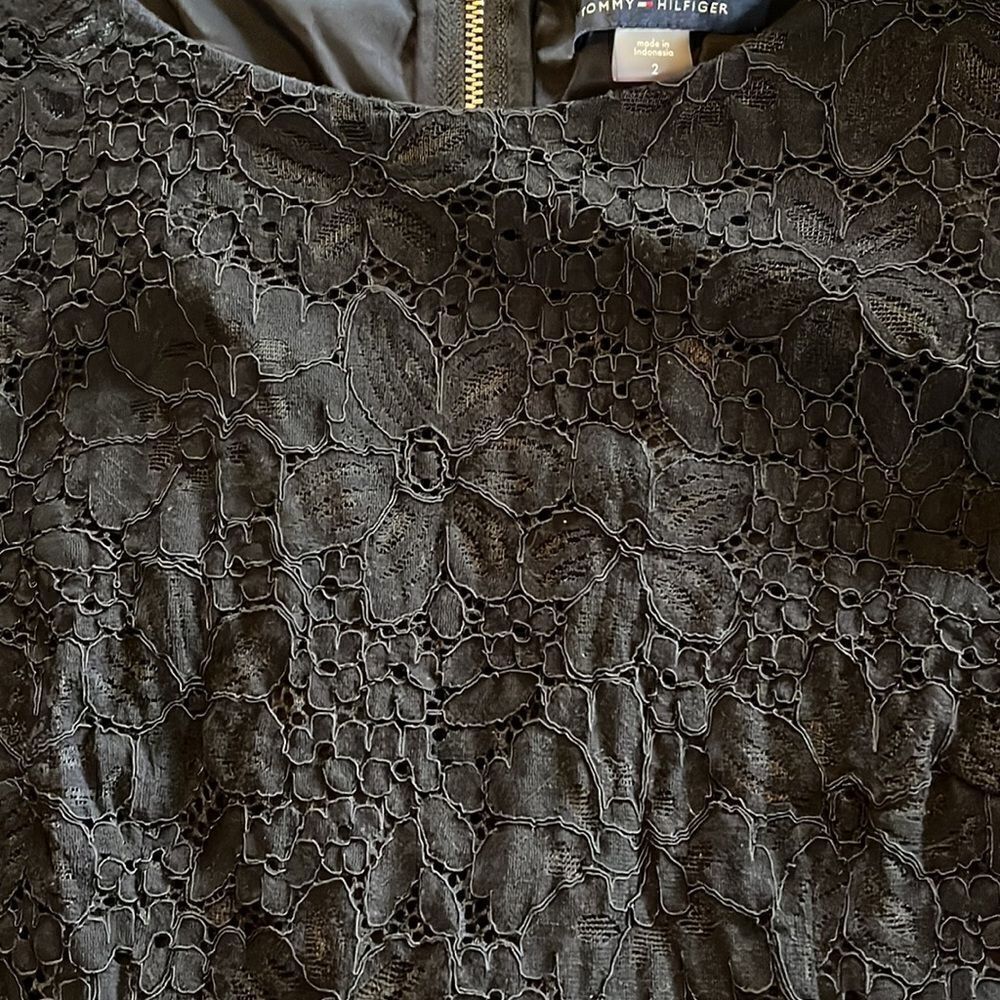 Womens’ Tommy Hilfiger Lace Dress Size 2 - Picture 7 of 7
